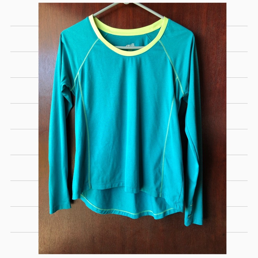 Long sleeve avia shirt